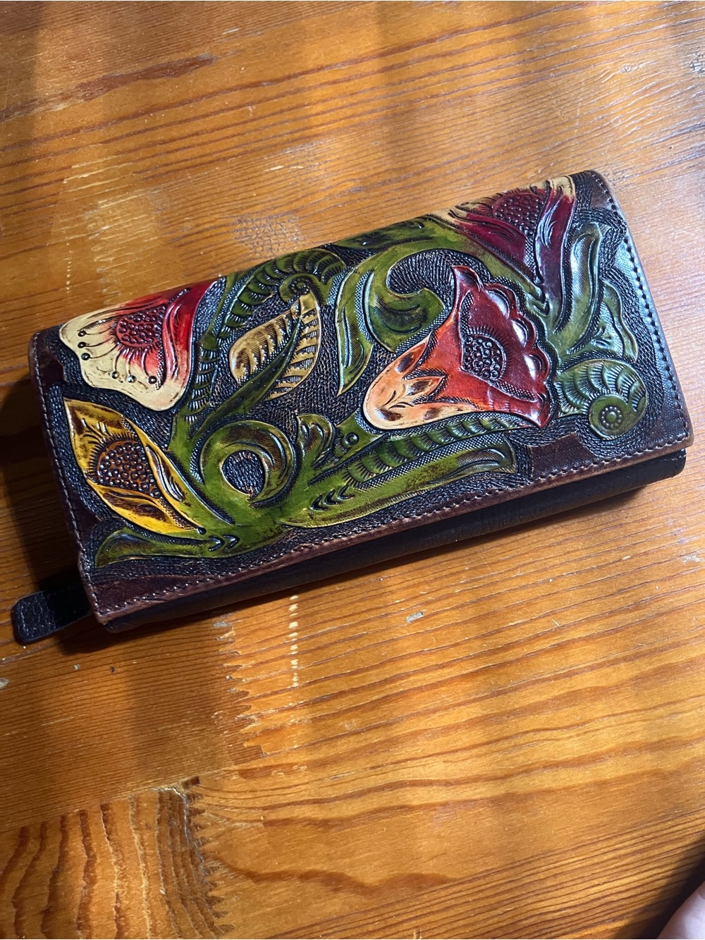 Mauzari Hand-Tooled Leather Trifold Wallet Floral Design - Picture 8 of 8
